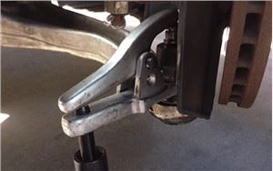 Διαχωριστής σφαιρικών αρμών Universal 22mm